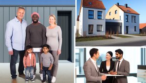 Europäische Familie vor einem modernen modularen Wohnhaus mit Garten in einer deutschen Wohnsiedlung
