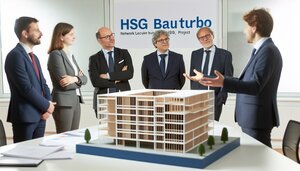 Zwei europäische Fachleute im Business-Outfit besprechen Baupläne vor einem modernen Modulgebäude in einer deutschen Wohnsiedlung